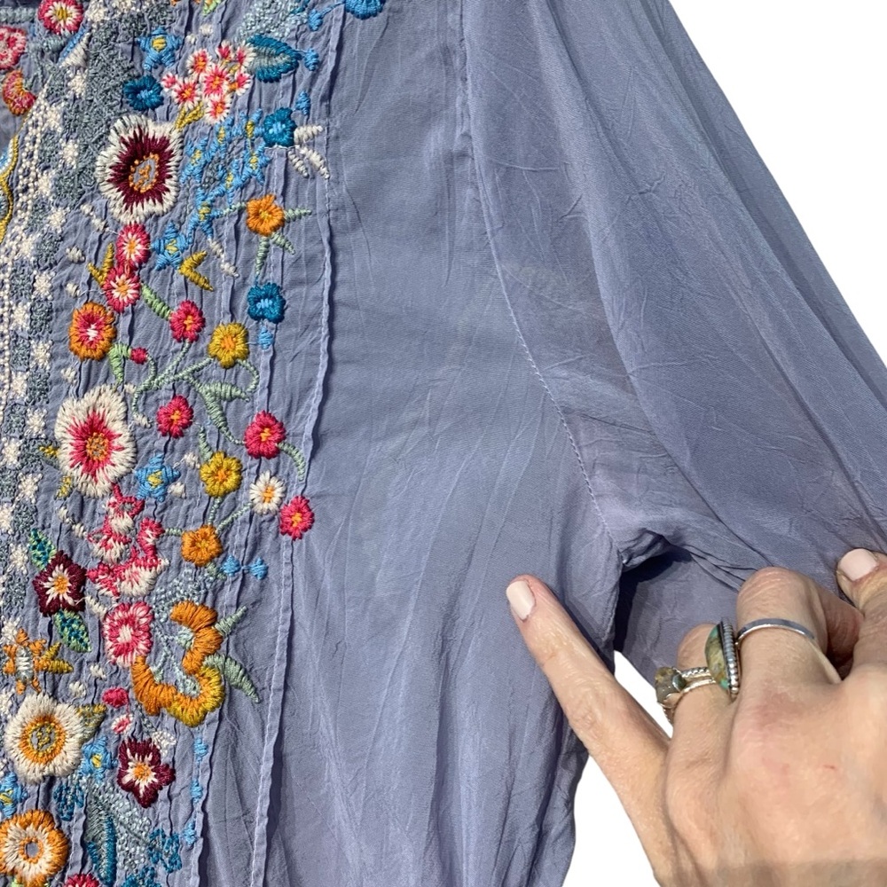 Johnny Was Lilac Embroidered Boho Tunic Top Floral Silk Blend Small - Picture 6 of 16